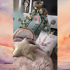 Unicorn Tipi Slaapfeestje met pastelkleuren, lichtjes en glitters in droomstijl