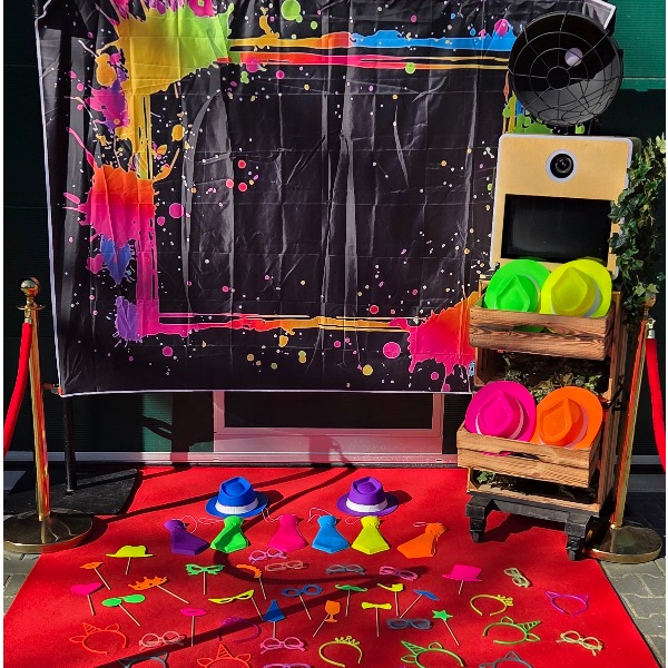 Neon Photobooth Set – Fluor & Glow Party Neon Photobooth Set – Fluor & Glow Party