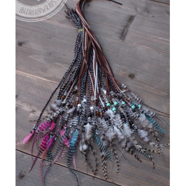 Ibiza Hairwraps op kinderfeest Ibiza hairwraps kleurrijke haarvlechtjes op evenement